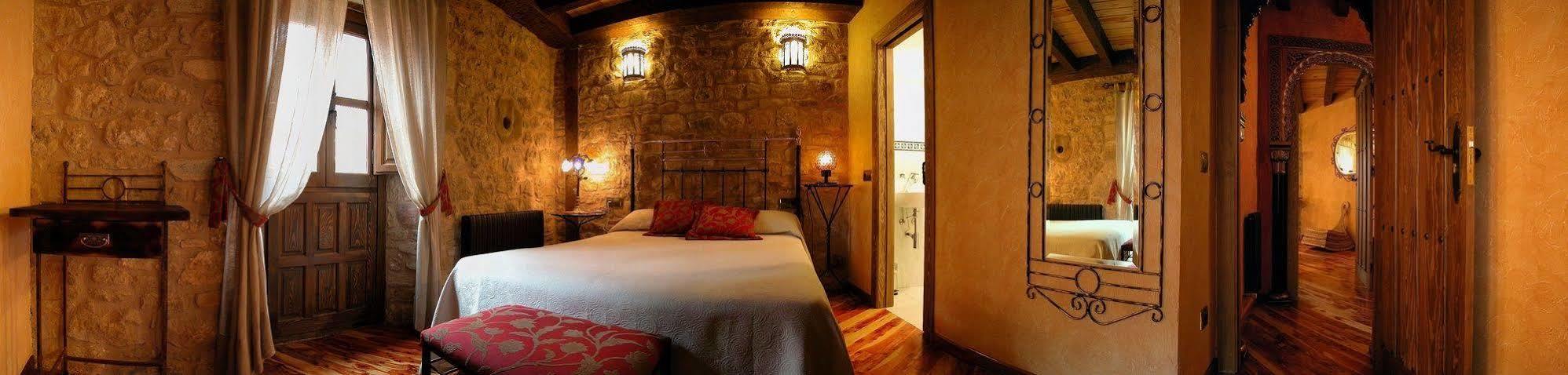 El Mirador De Almanzor Guest House Calatanazor Exterior photo